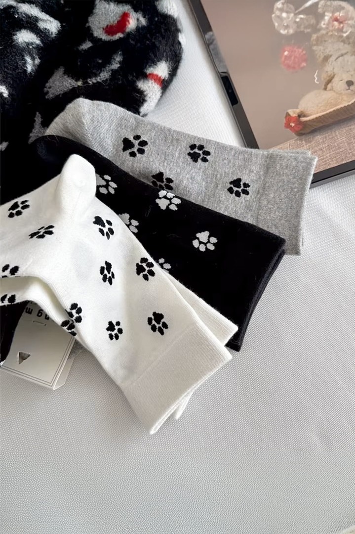 Socken mit Hundepfoten für Hundemenschen